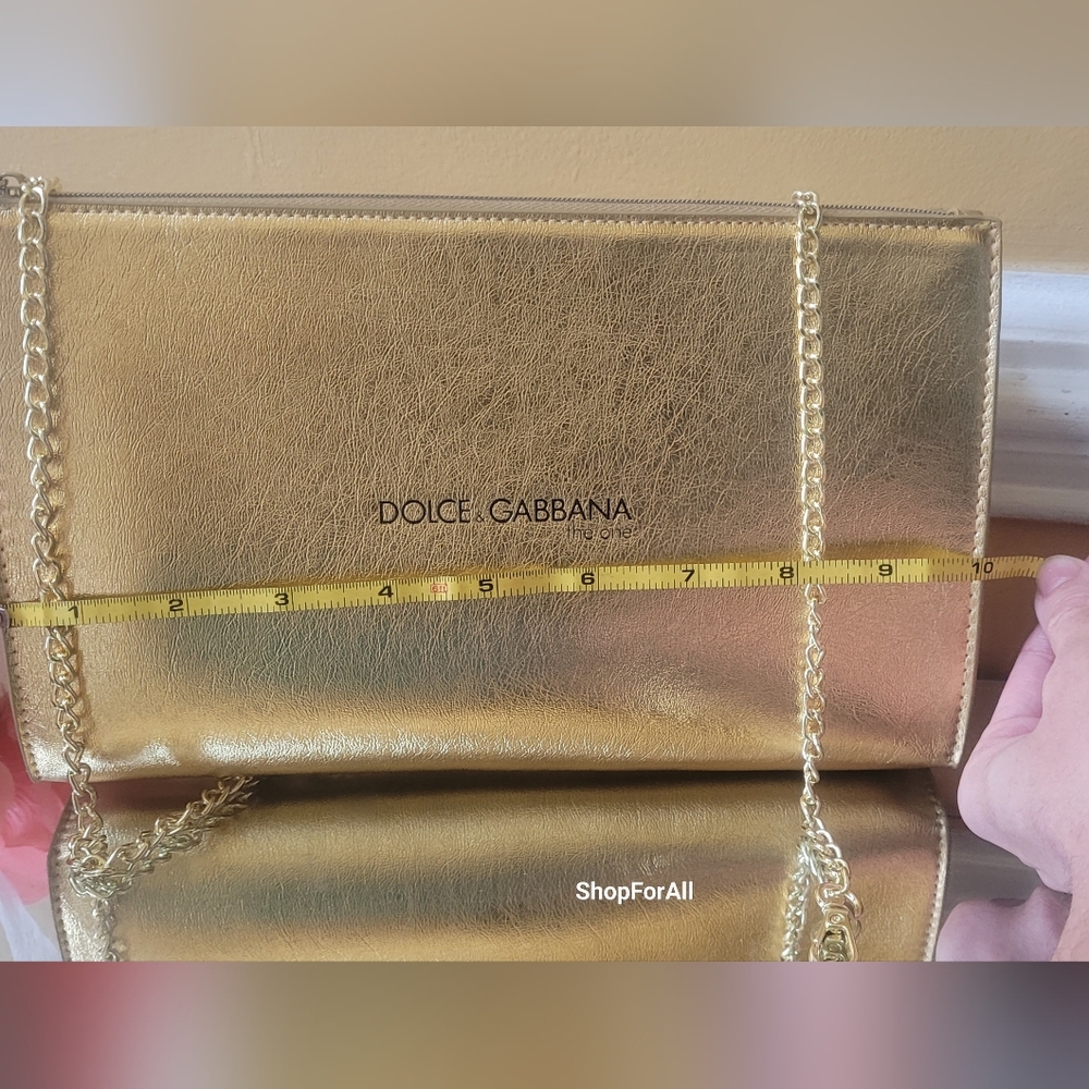 Dolce & Gabbana Gold Clutch - Picture 5 of 8
